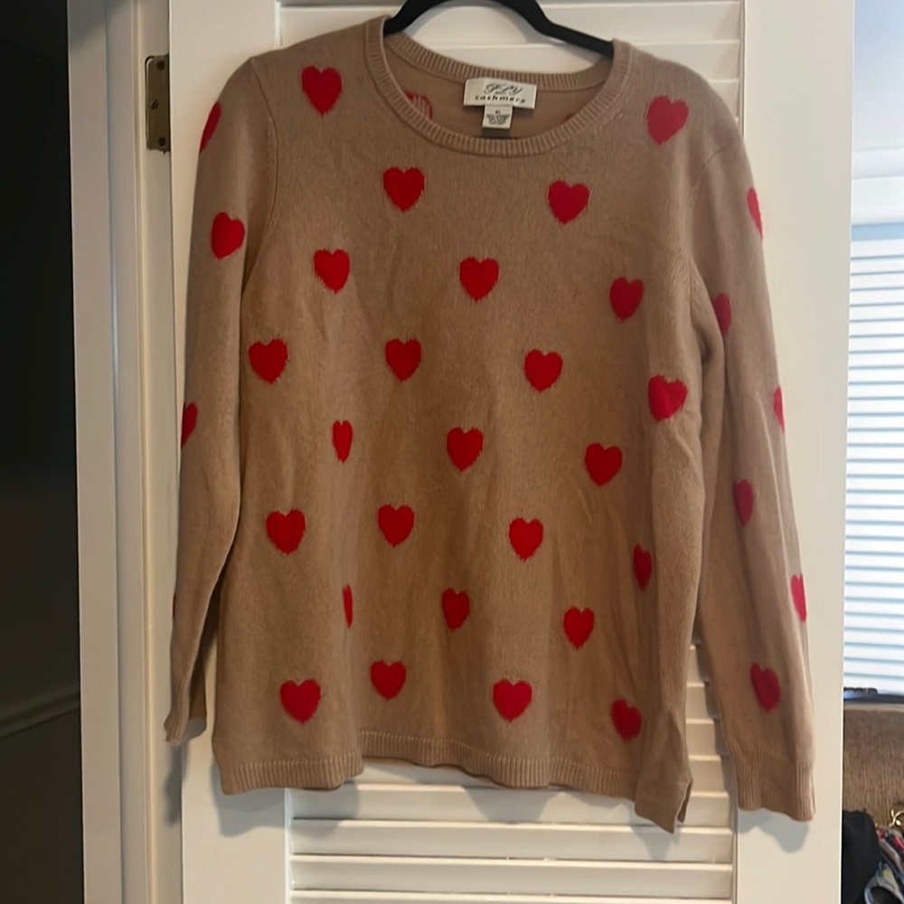Ply 100% cashmere camel sweater with red hearts